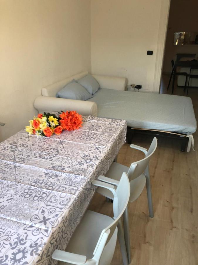 Charming 1-Bed Apartment In Milano Eksteriør bilde